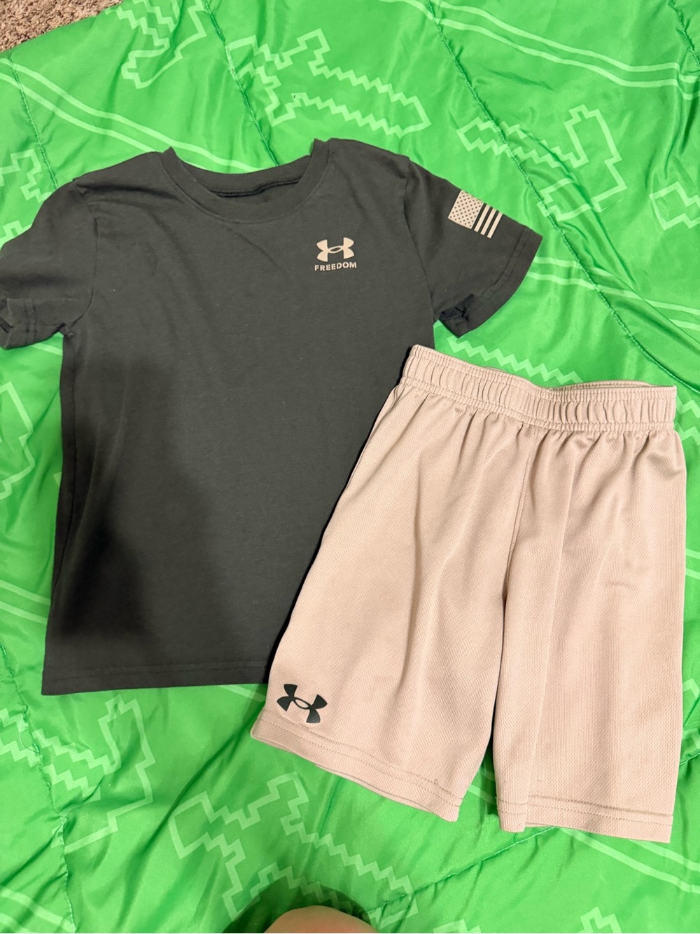 Boys Under Armour Set